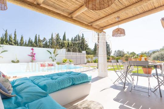 Chill Out y piscina