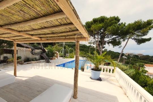Pérgola Vista Piscina